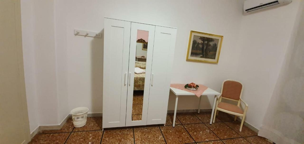 La Casa Di Chiara Lägenhet Rom Exteriör bild