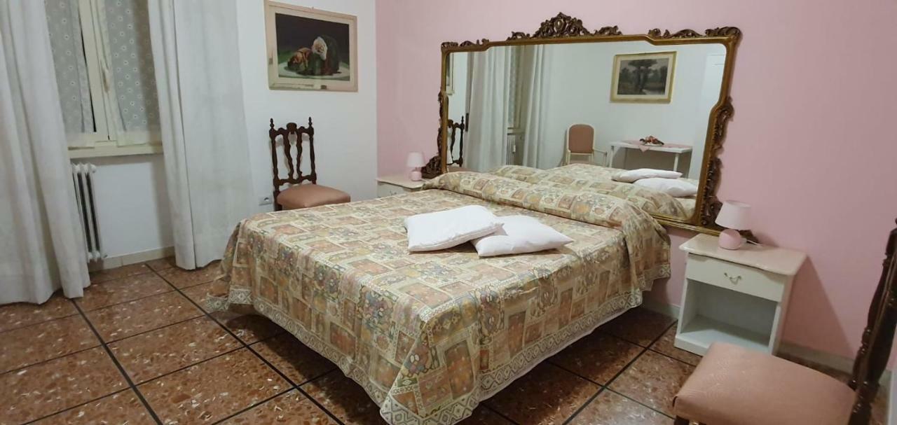 La Casa Di Chiara Lägenhet Rom Exteriör bild